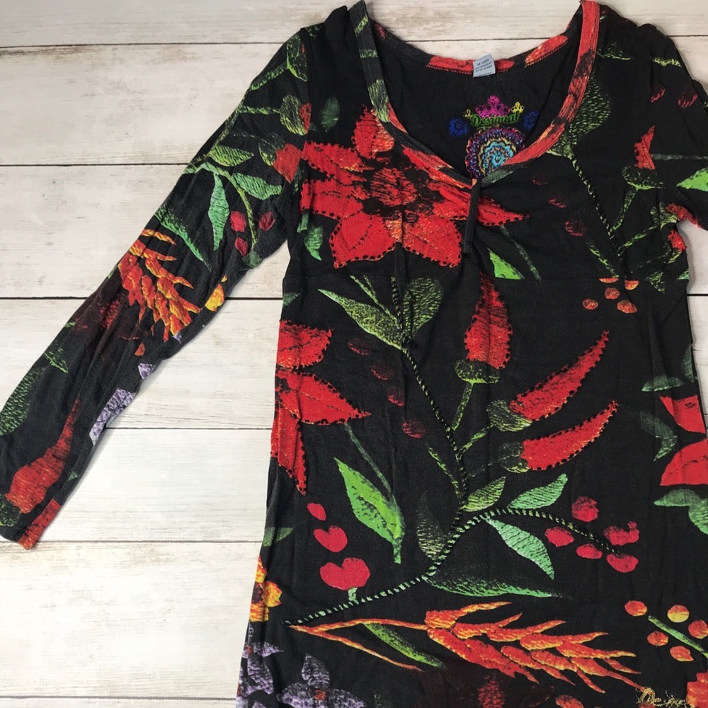 Gorgeous colorful and soft long sleeve top